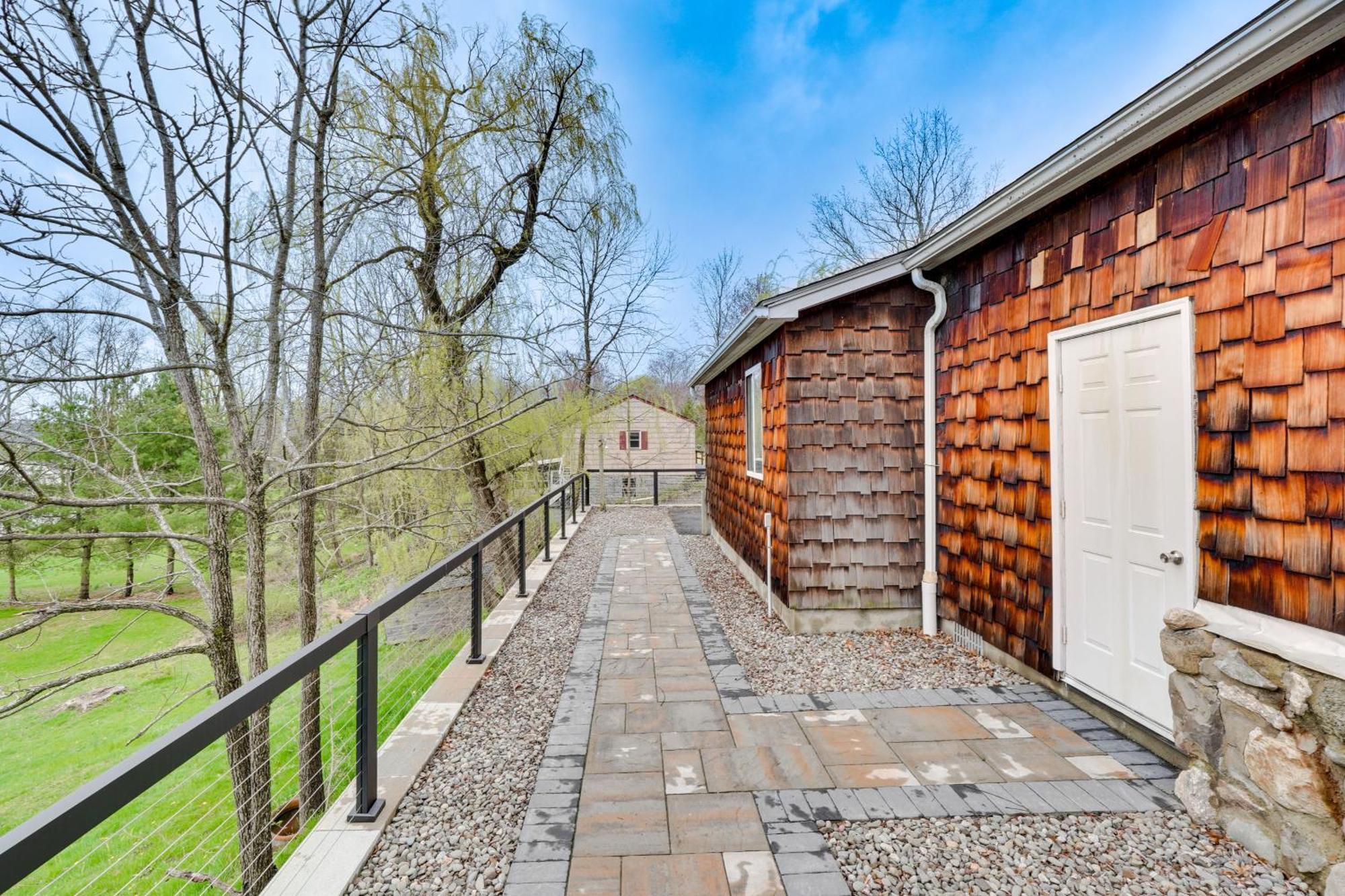 Cozy Upstate Studio With Walkill River Views! New Paltz Εξωτερικό φωτογραφία